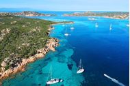 Immagine di 2024 | Sardegna - Arcipelago della Maddalena | Catamarano Luxury | 10-17 agosto | skipper 