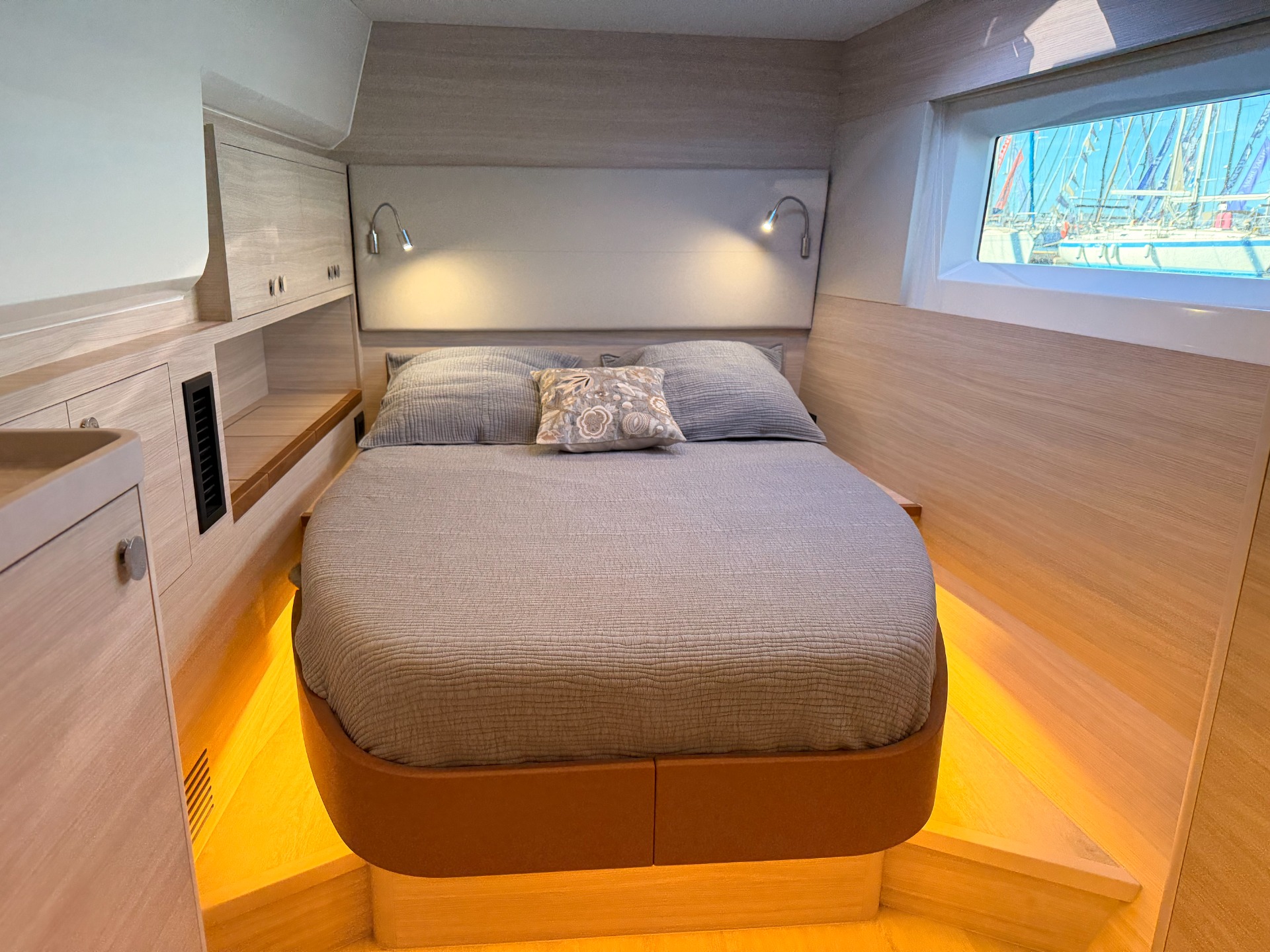 Aquila 45 Sail — cabina matrimoniale vista VIII