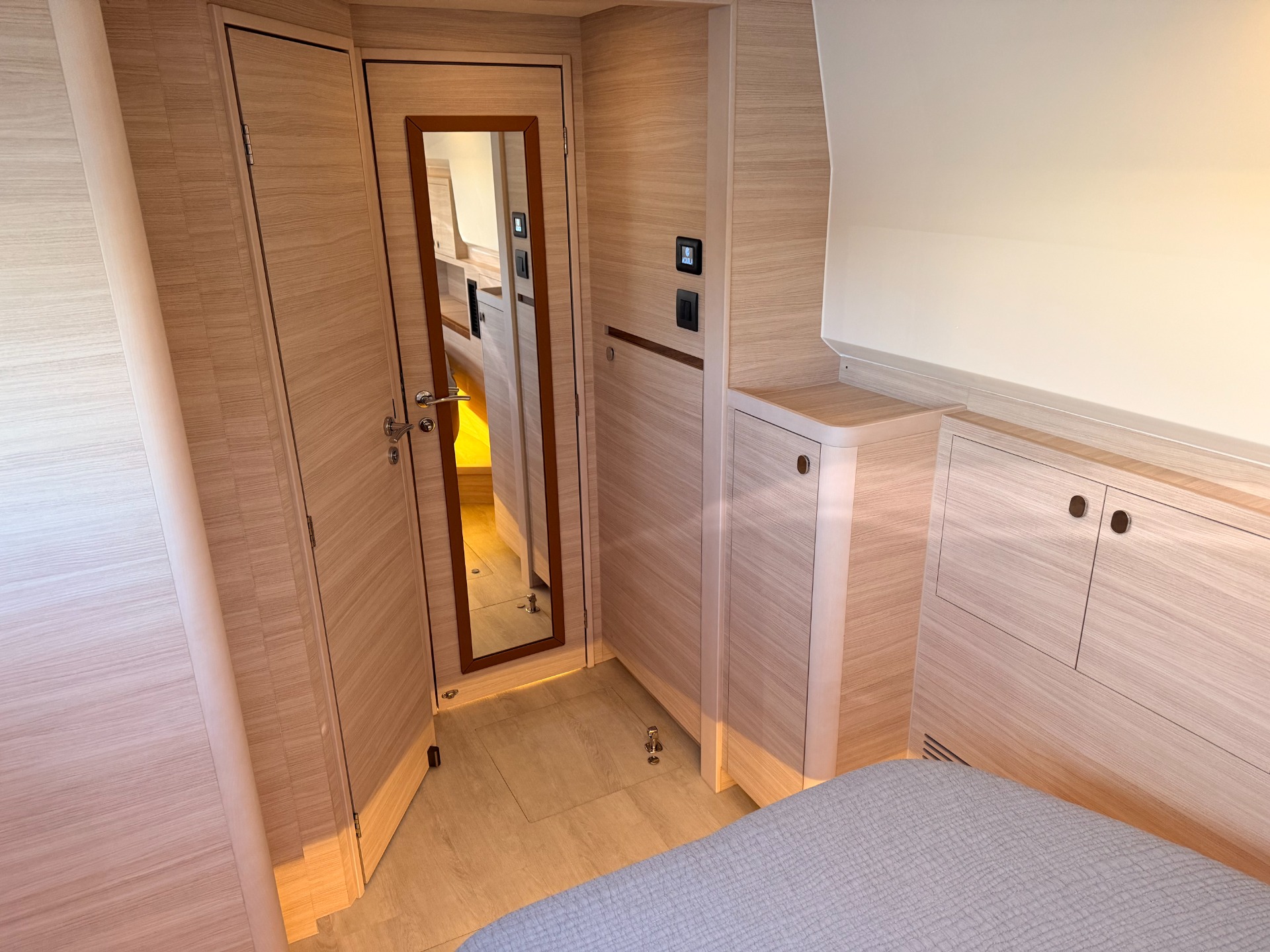 Aquila 45 Sail — cabina matrimoniale vista IX