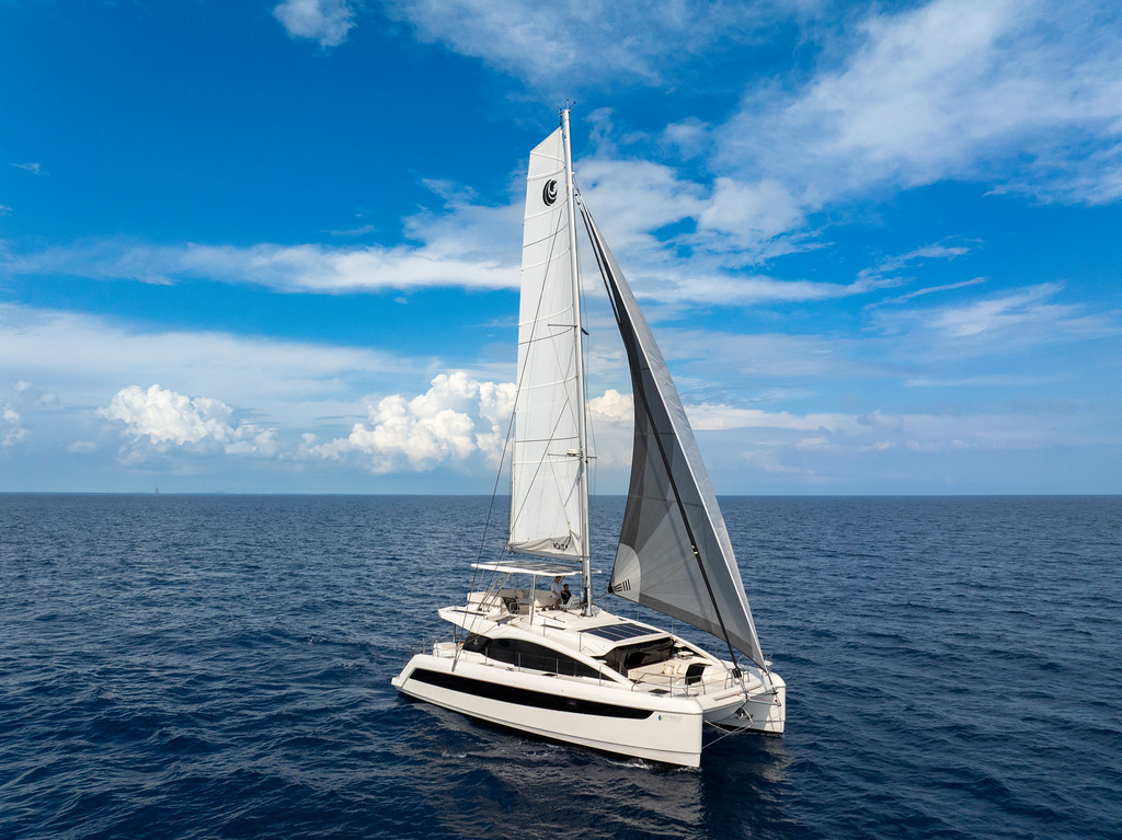 Catamarano a vela Aquila Sail 50